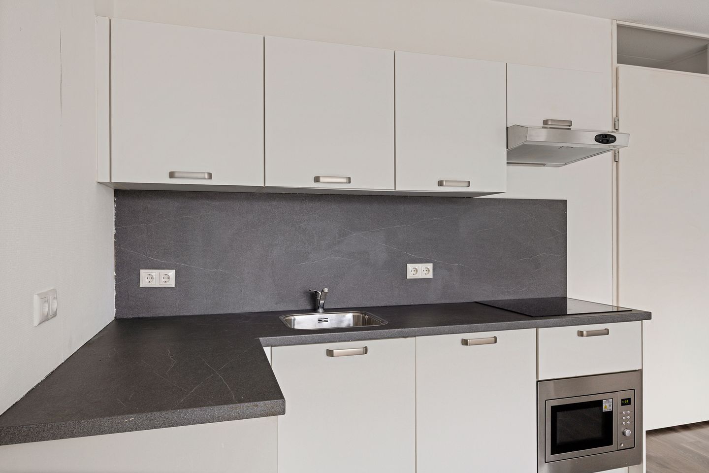 Photo 14 of Dr. Schaepmanstraat 97