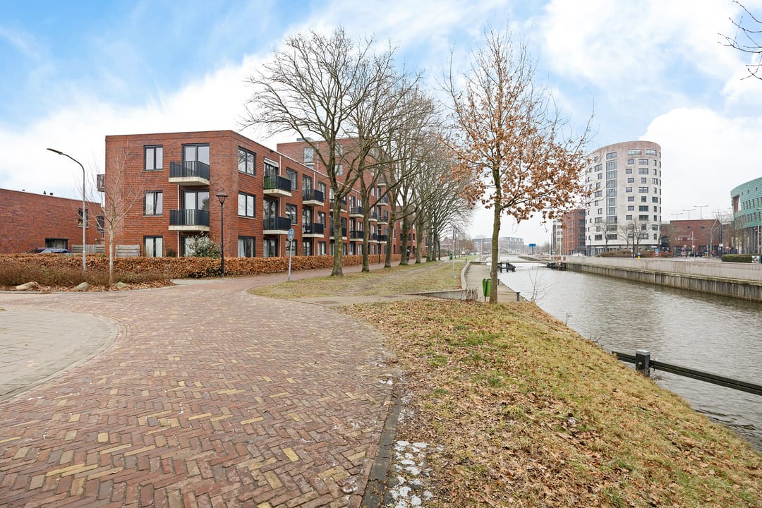 Photo 31 of Dr. Schaepmanstraat 97