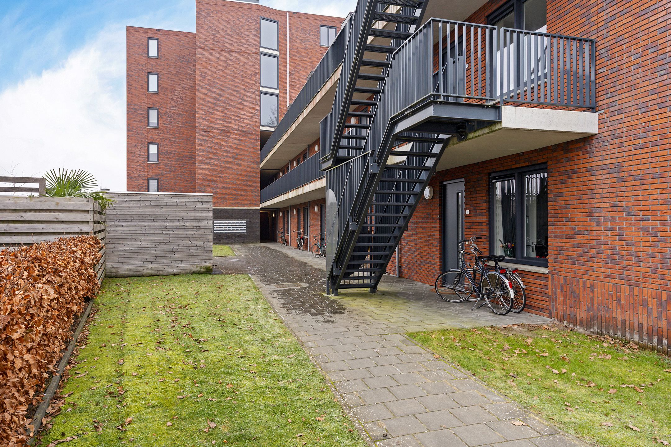 Photo 36 of Dr. Schaepmanstraat 97