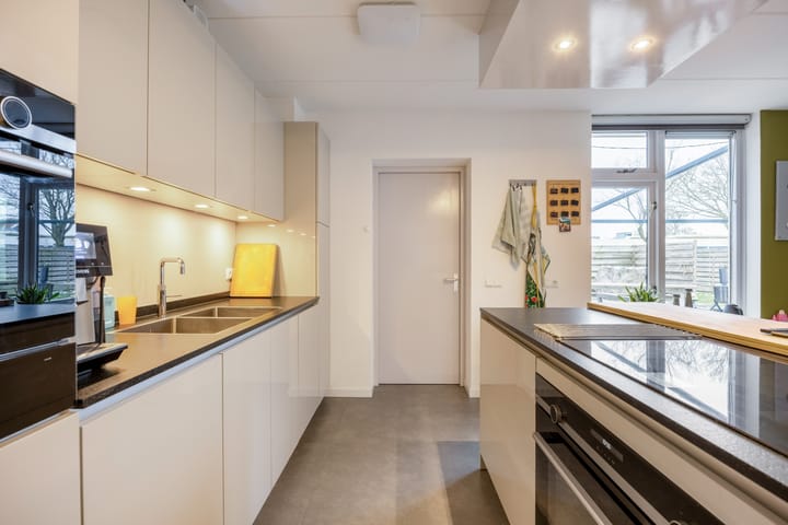 Photo 17 of J.J. Willingestraat 11