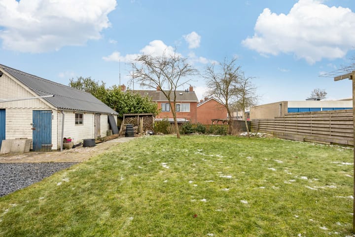 Photo 39 of J.J. Willingestraat 11