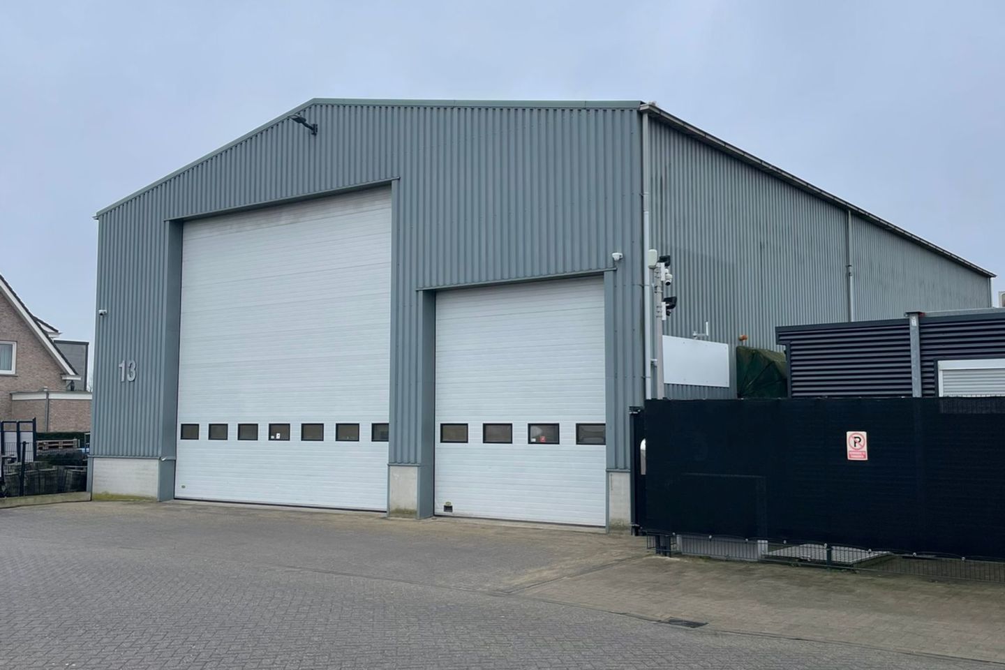 View photo 2 of Handelsweg 13