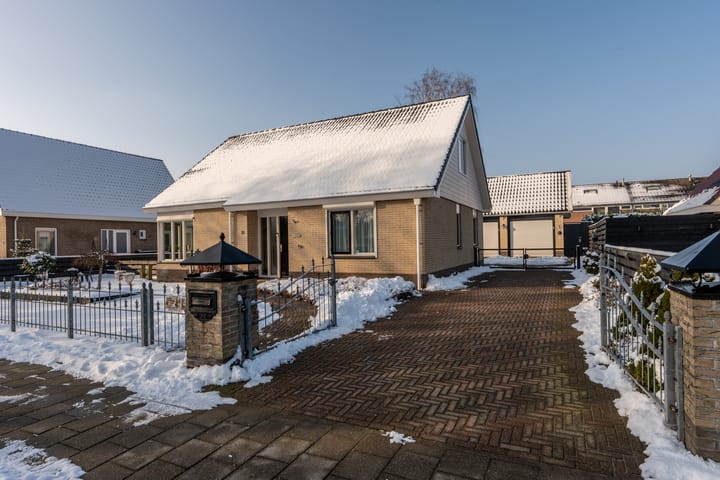 Photo 42 of A.H. van Swinderenstraat 10