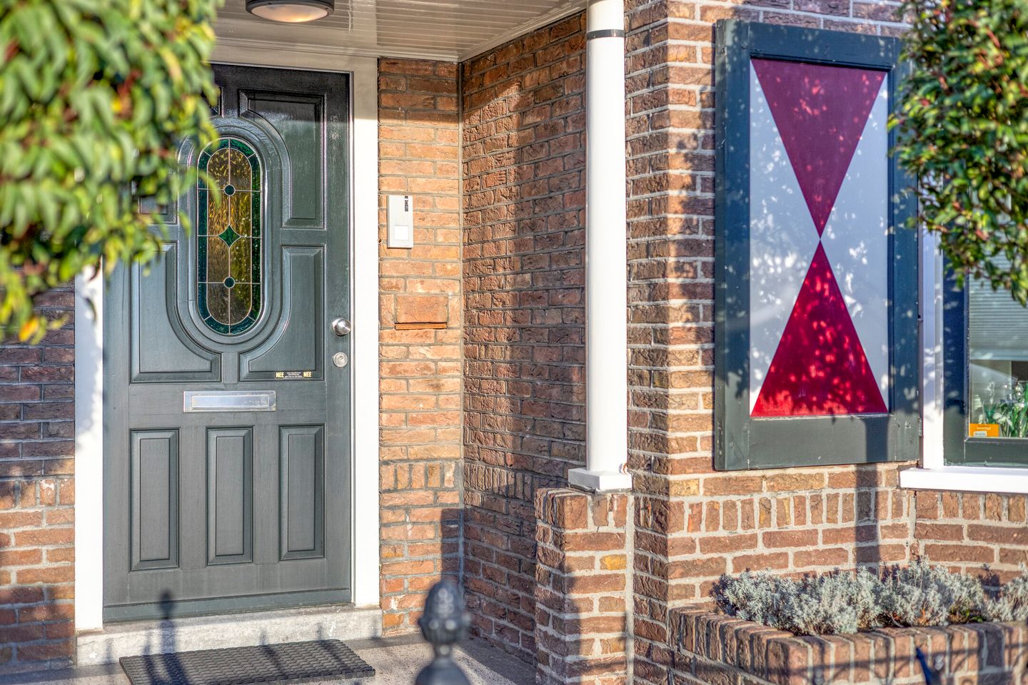 Foto 5 van Nairacstraat 9