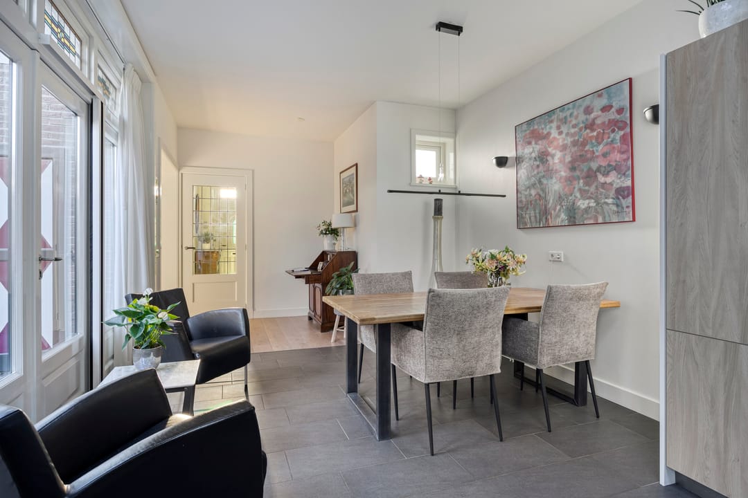 Foto 13 van Nairacstraat 9