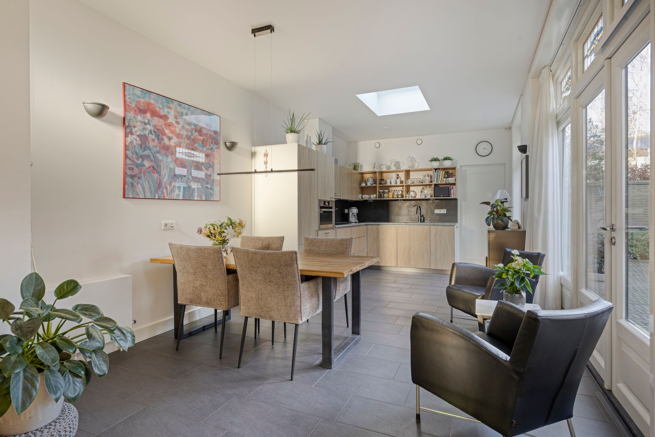 Foto 12 van Nairacstraat 9