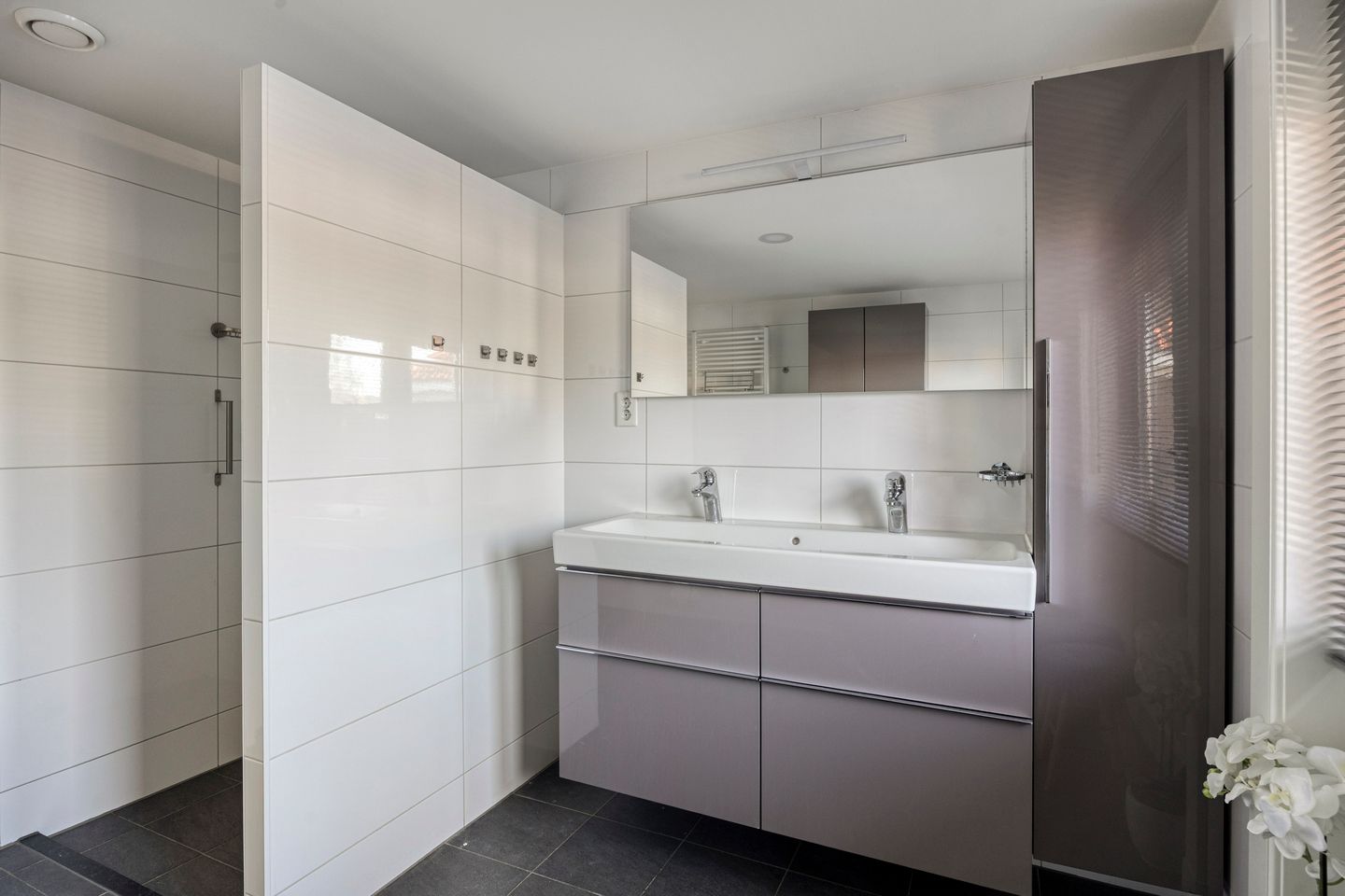 Foto 20 van Nairacstraat 9