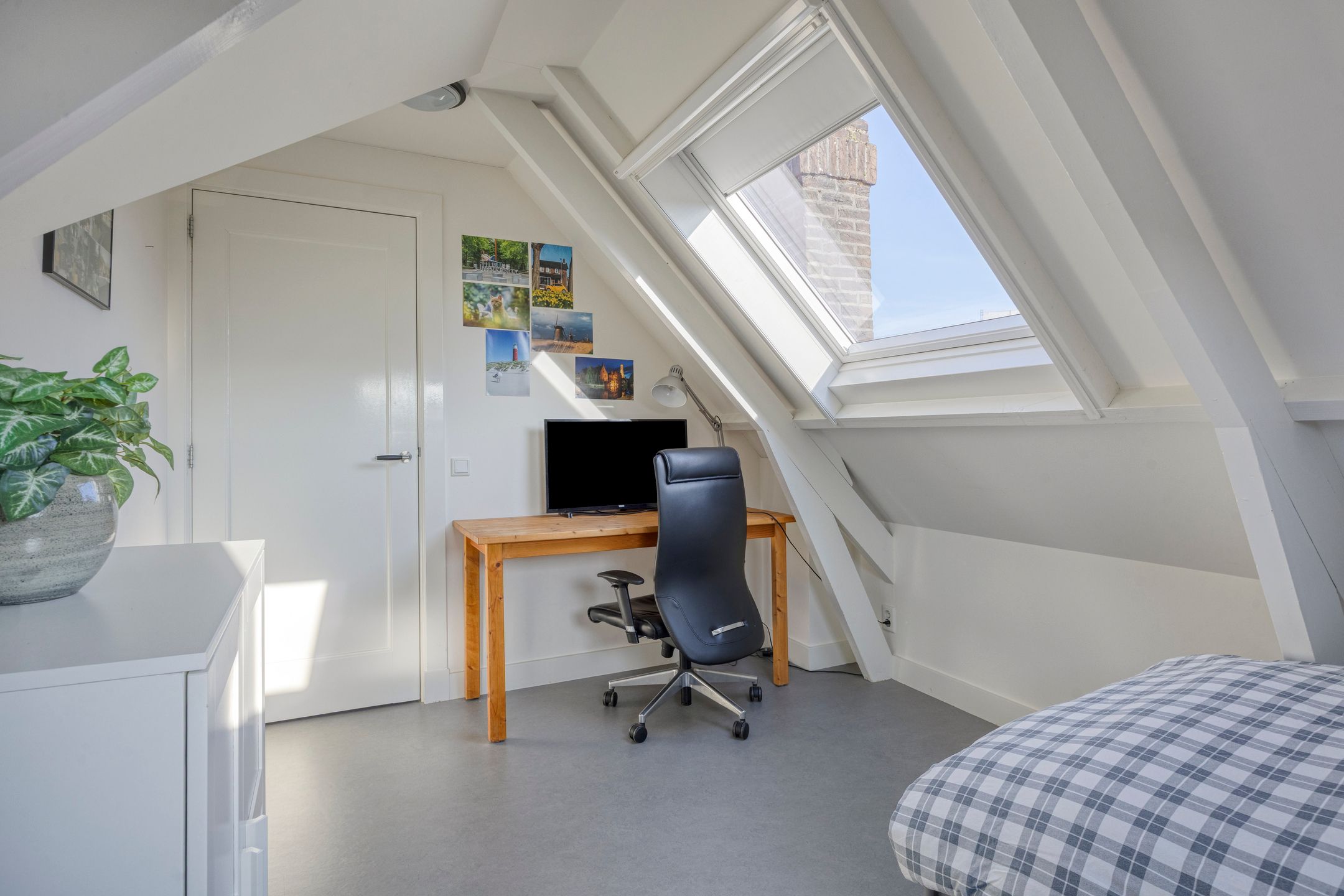 Foto 30 van Nairacstraat 9