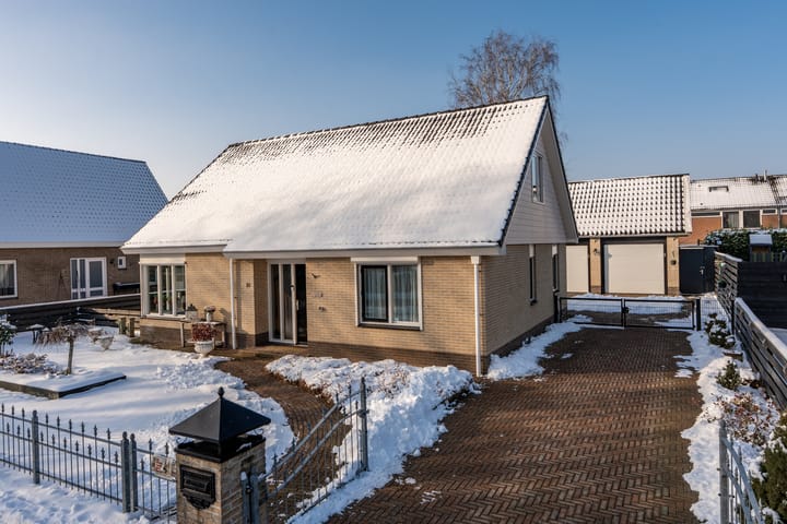 Photo 41 of A.H. van Swinderenstraat 10