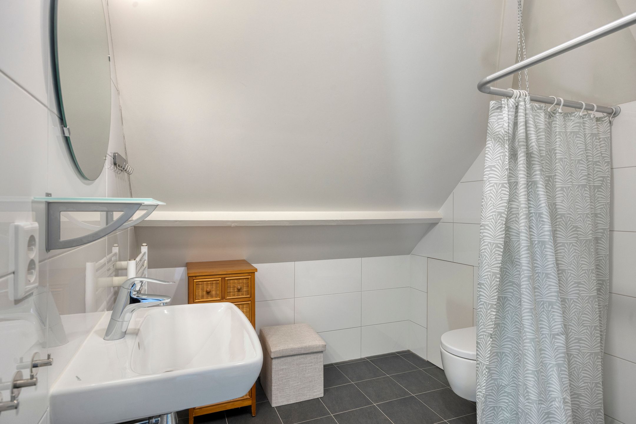 Foto 33 van Nairacstraat 9