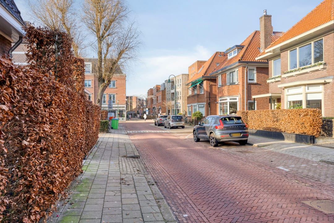 Foto 38 van Nairacstraat 9