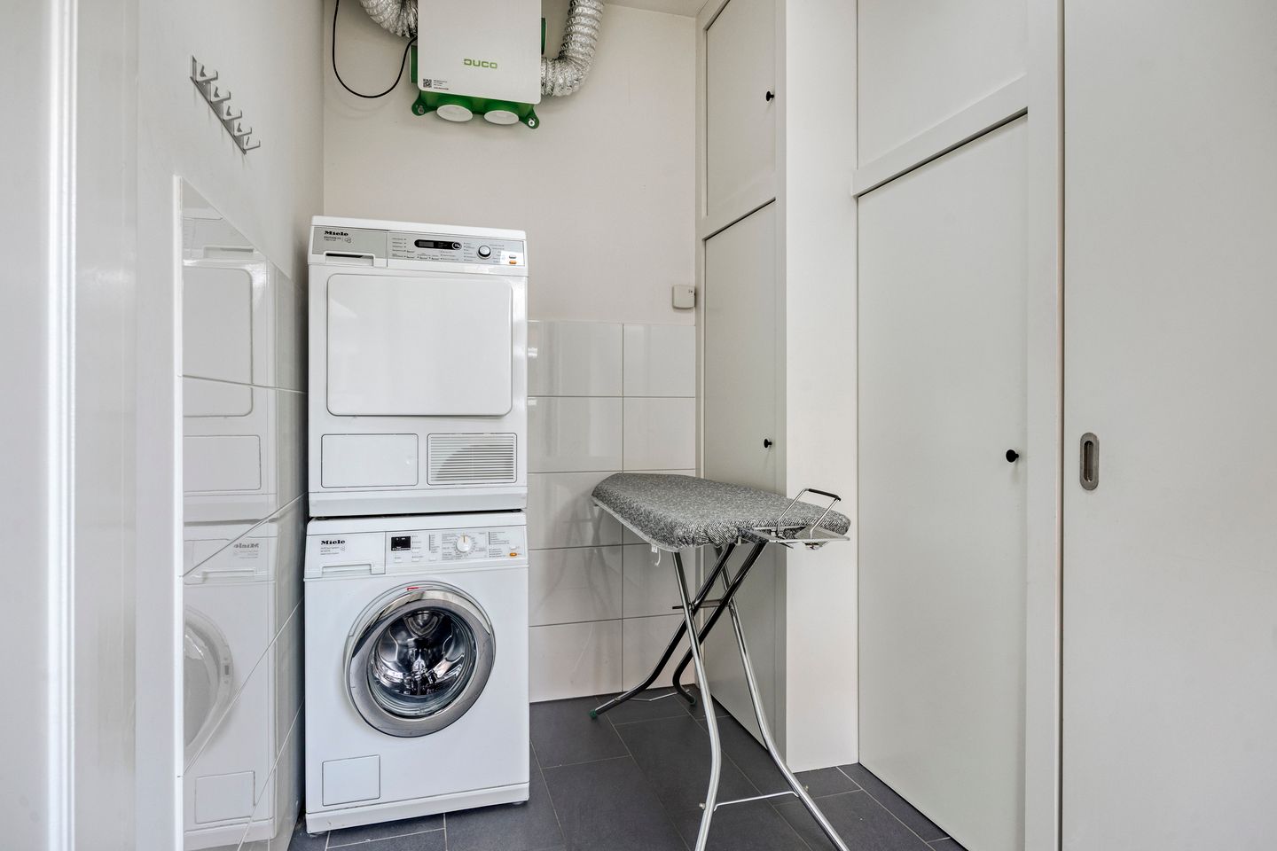 Foto 35 van Nairacstraat 9