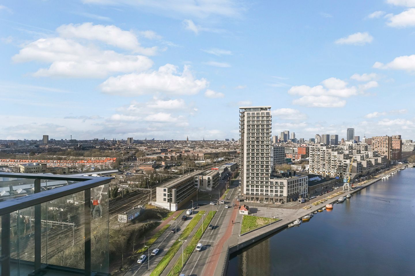 Photo 10 of Waldorpstraat 1734