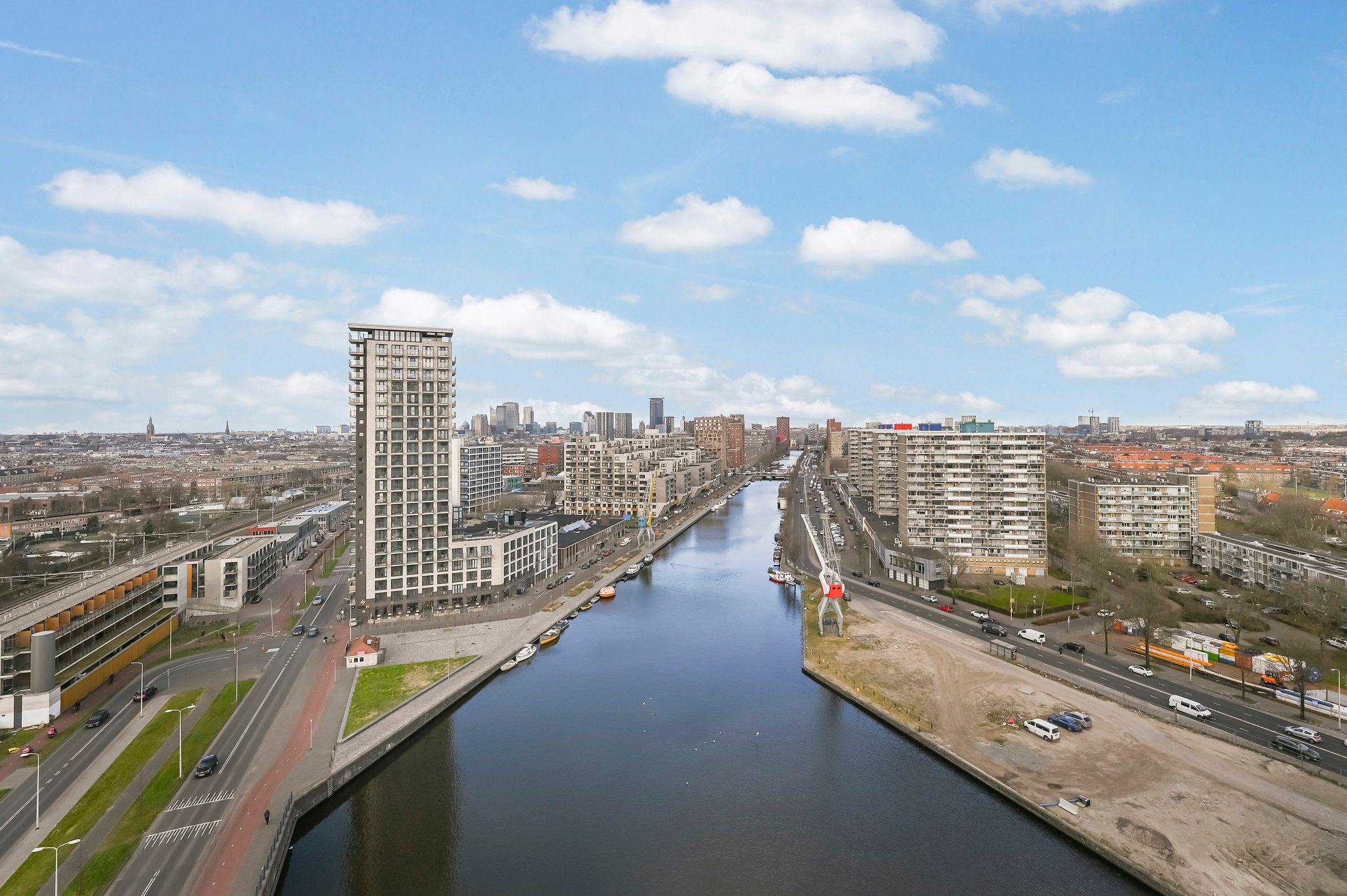 Photo 12 of Waldorpstraat 1734