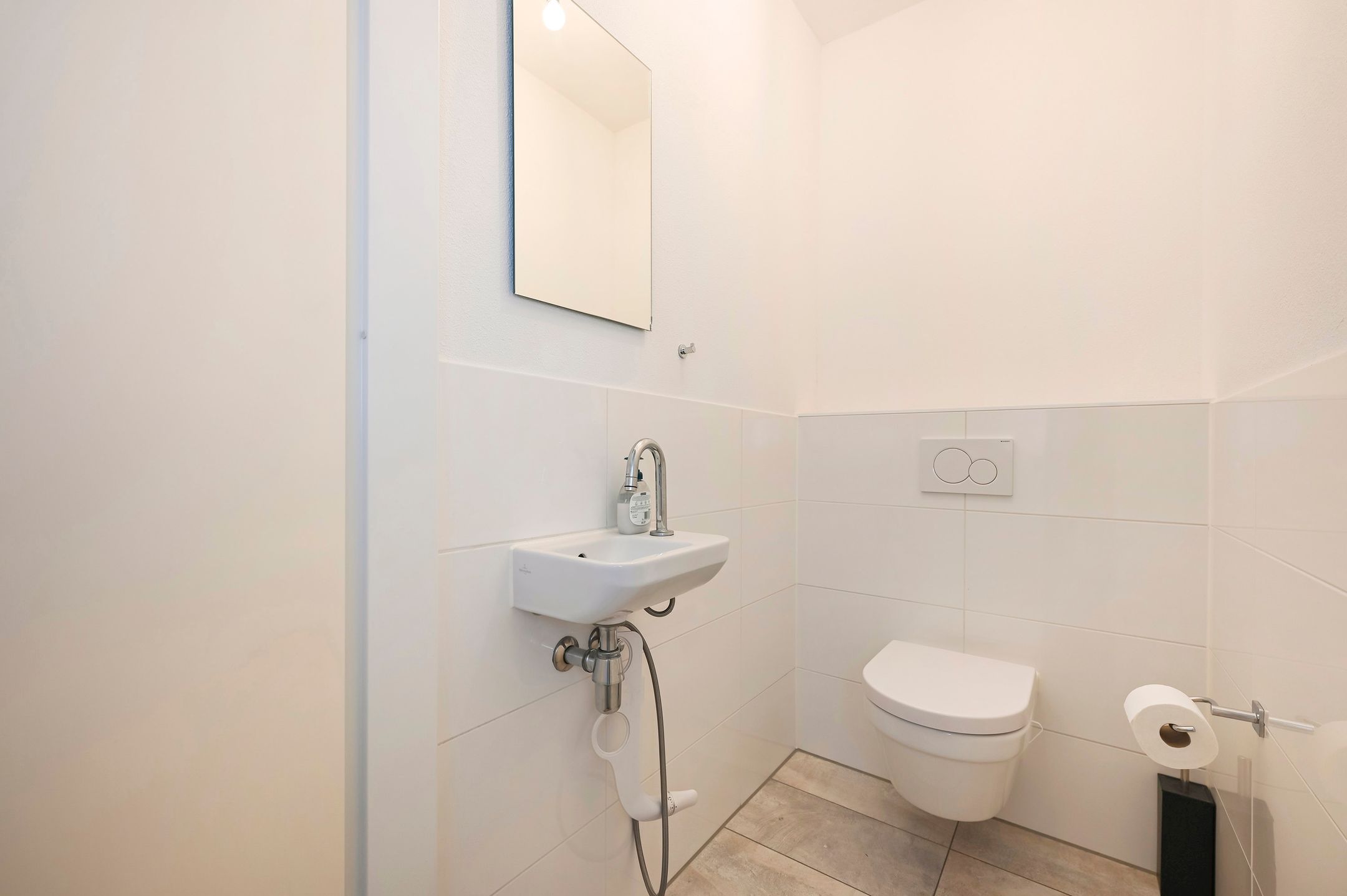 Photo 18 of Waldorpstraat 1734