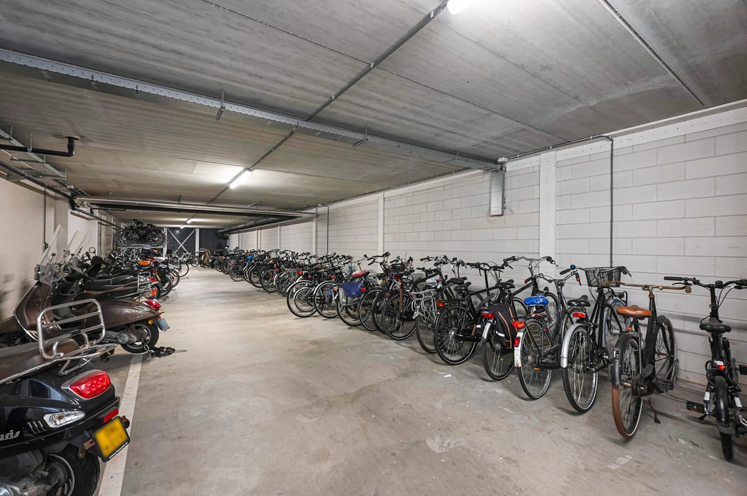 Photo 23 of Waldorpstraat 1734