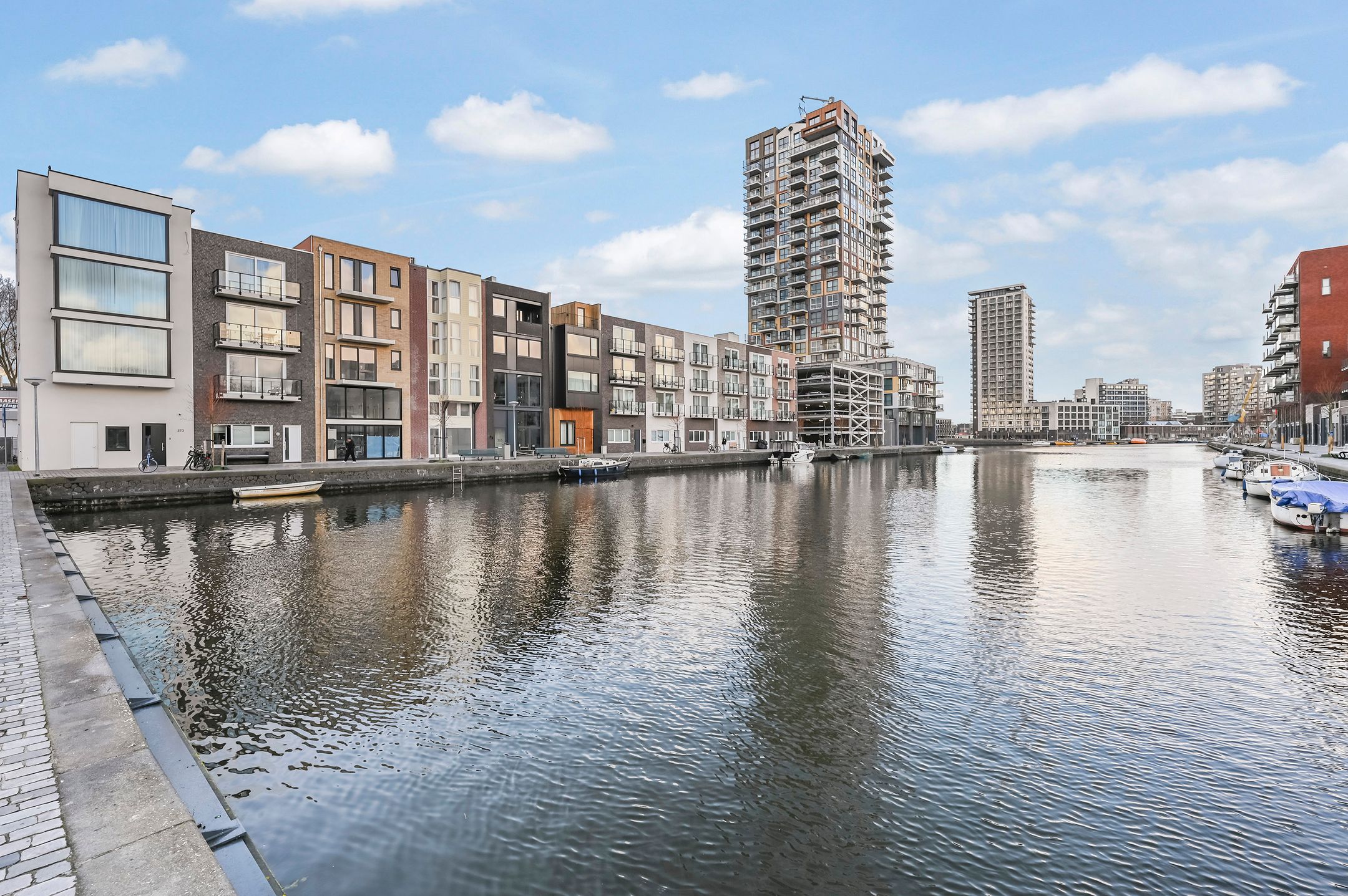 Photo 27 of Waldorpstraat 1734