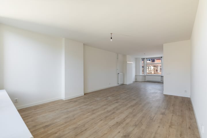 Photo 8 of Van Ostadelaan 27-A