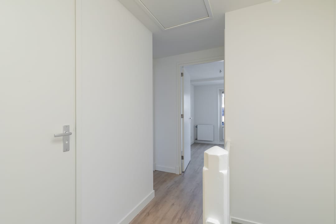 Photo 17 of Van Ostadelaan 27-A