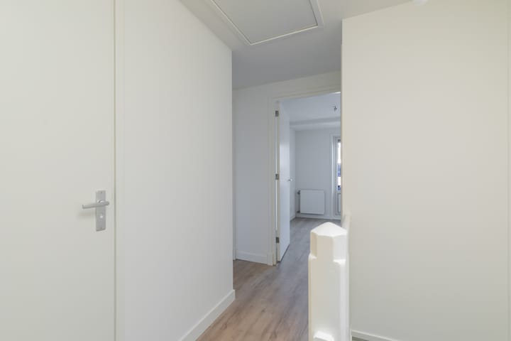 Photo 17 of Van Ostadelaan 27-A