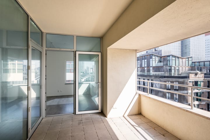 Photo 3 of Van der Hoevenplein 13