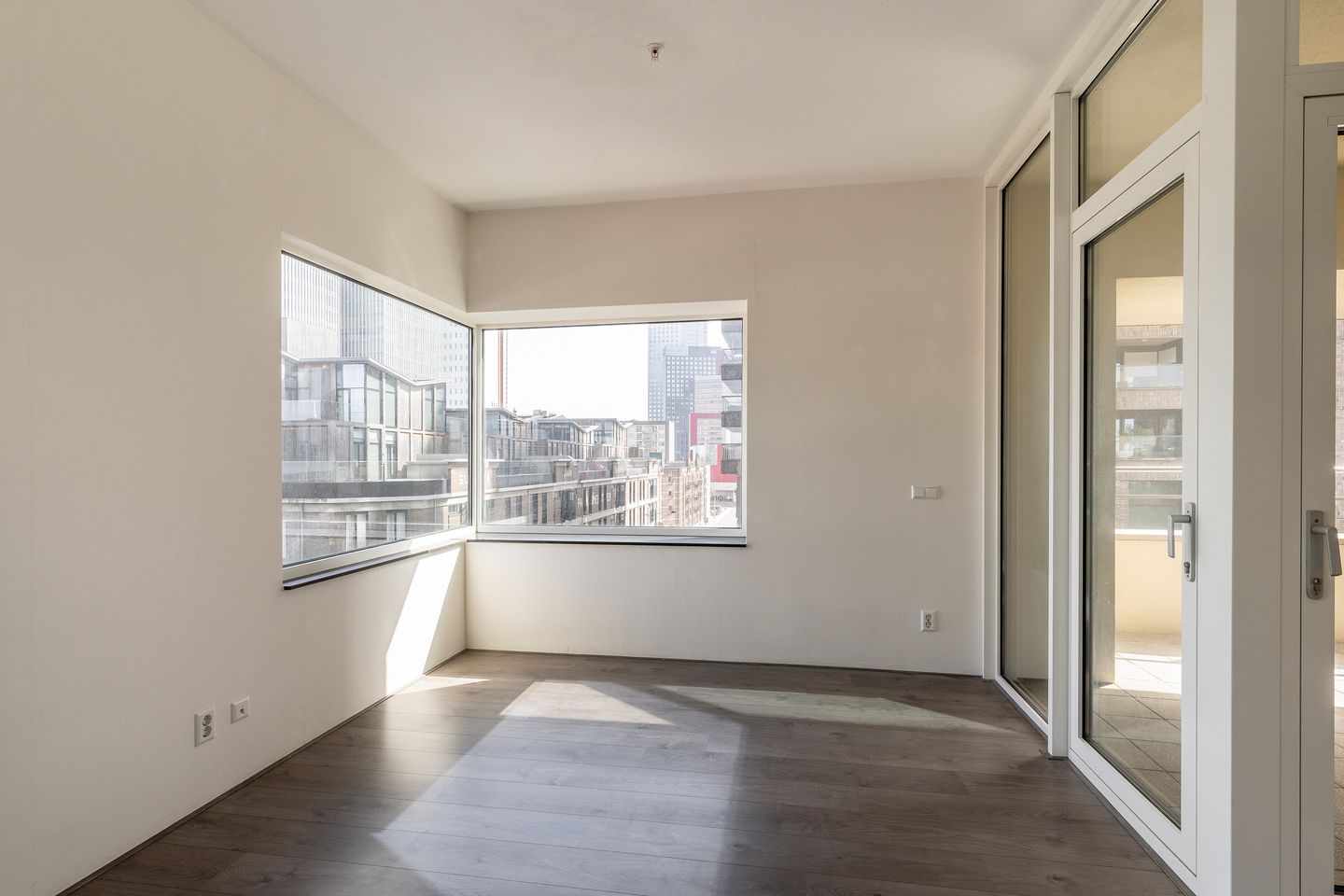 Foto 14 van Van der Hoevenplein 13