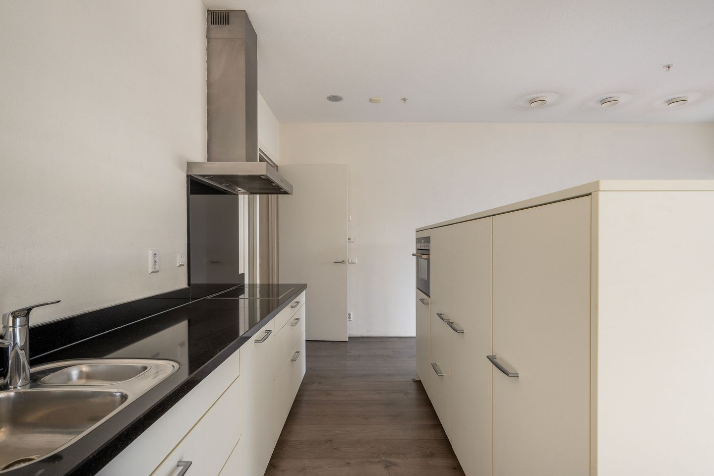 Foto 19 van Van der Hoevenplein 13