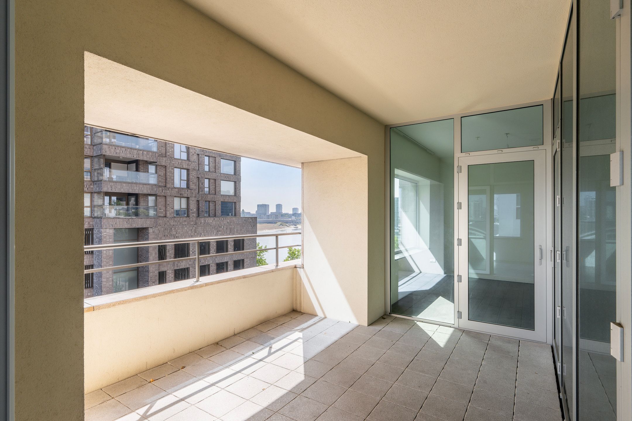 Foto 30 van Van der Hoevenplein 13