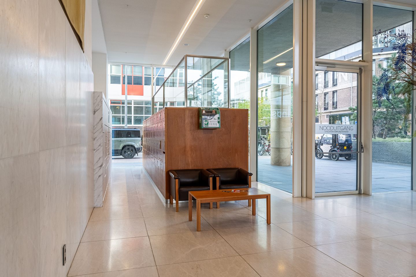 Foto 10 van Van der Hoevenplein 13