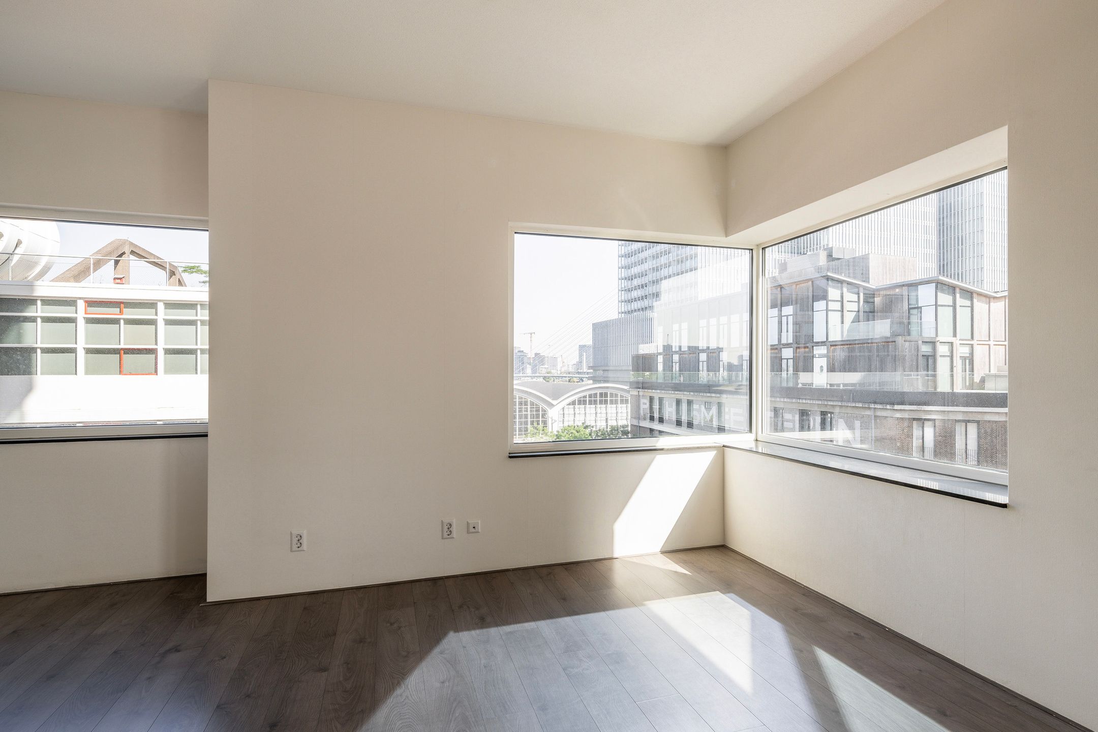 Foto 15 van Van der Hoevenplein 13