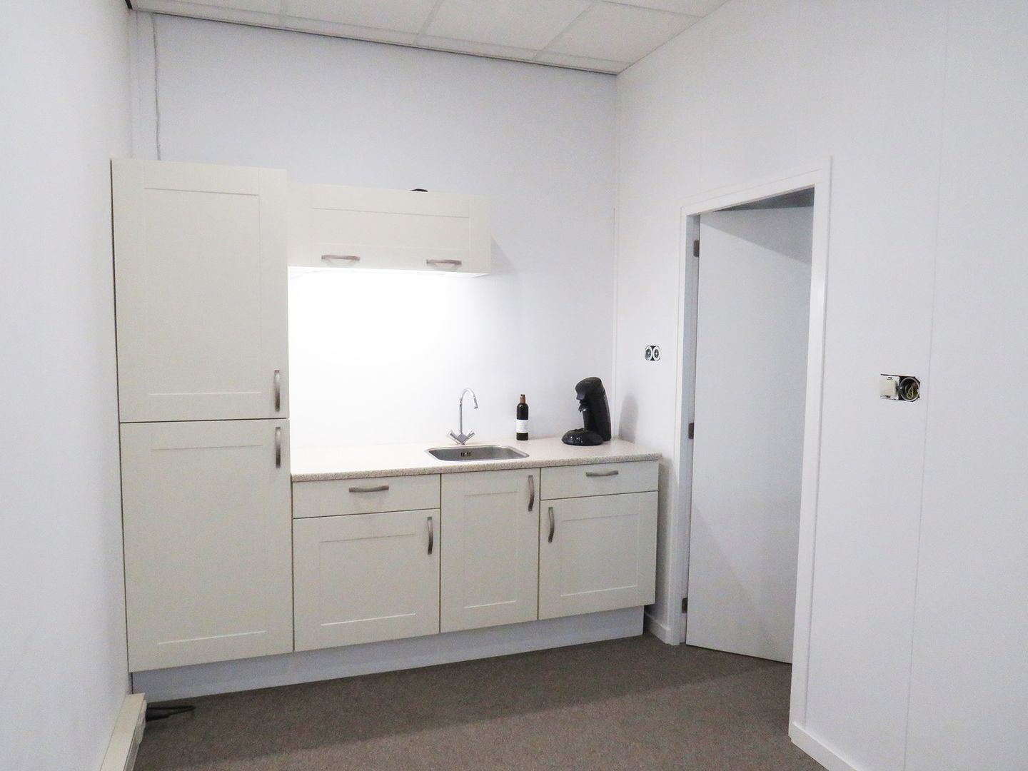 View photo 4 of Nijverheidstraat 43