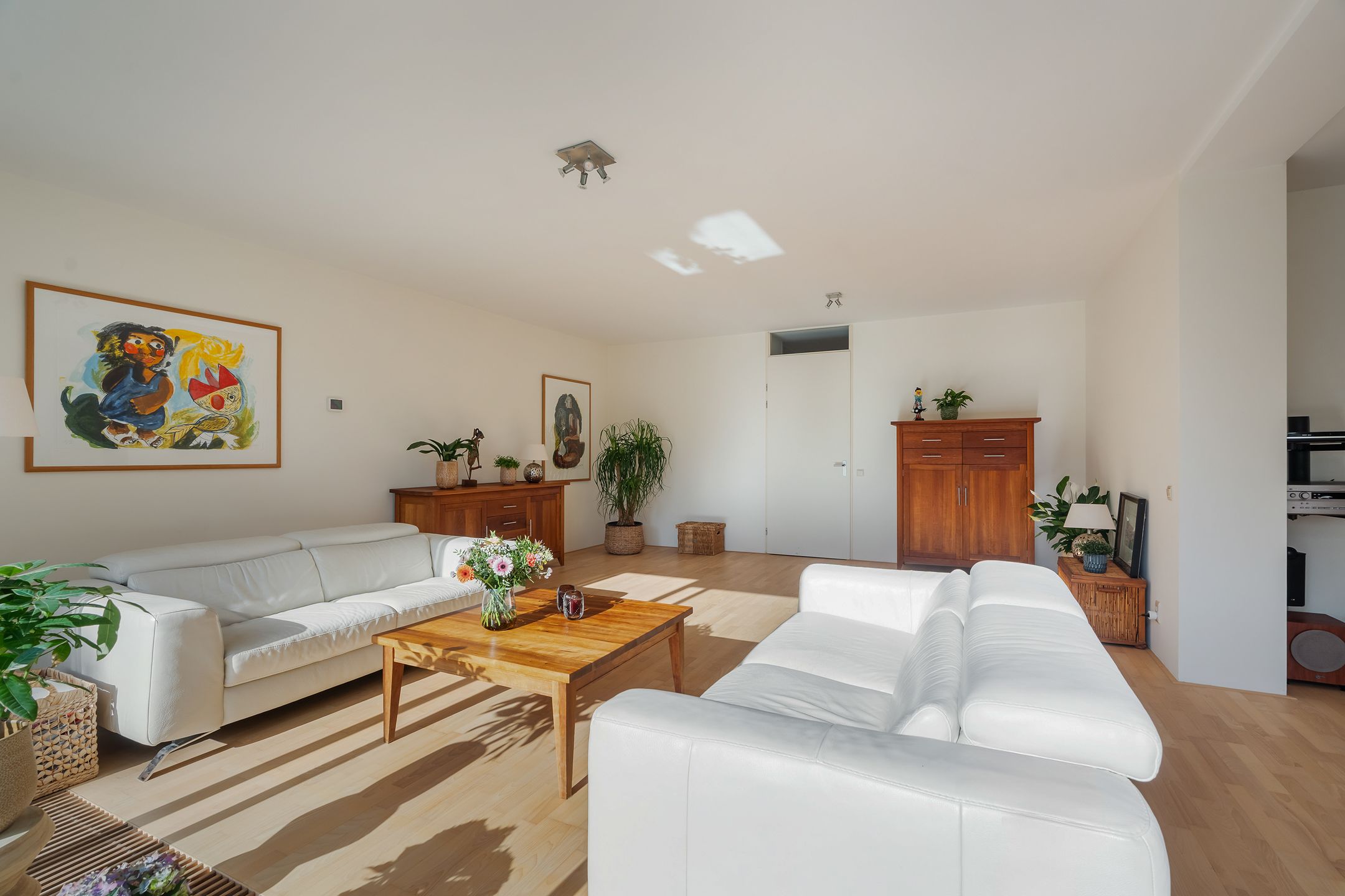 Photo 6 of Turkoois 9