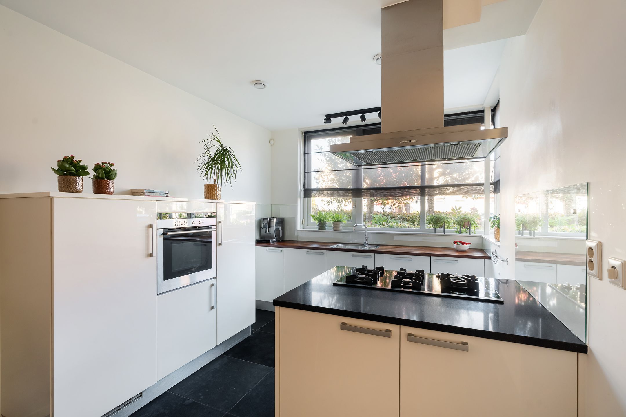 Photo 9 of Turkoois 9