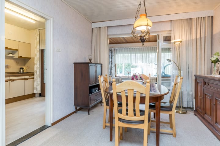 Photo 8 of Burg. Kampsstraat 12