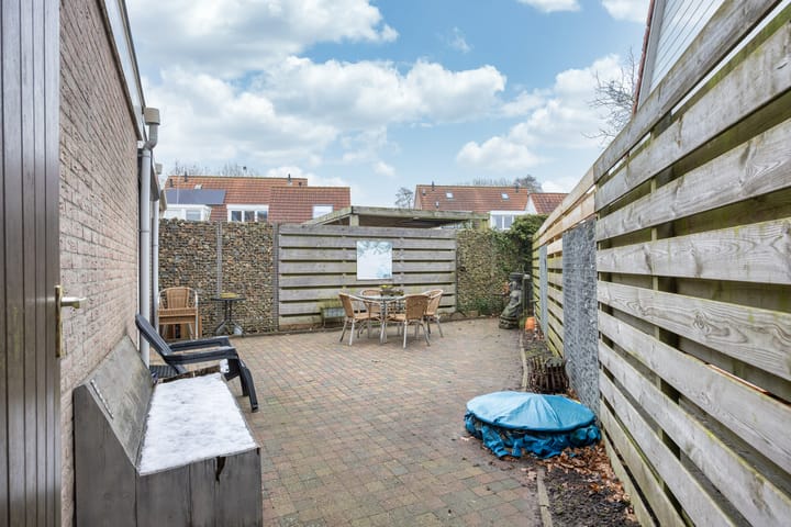 Foto 32 van Essenburg 16