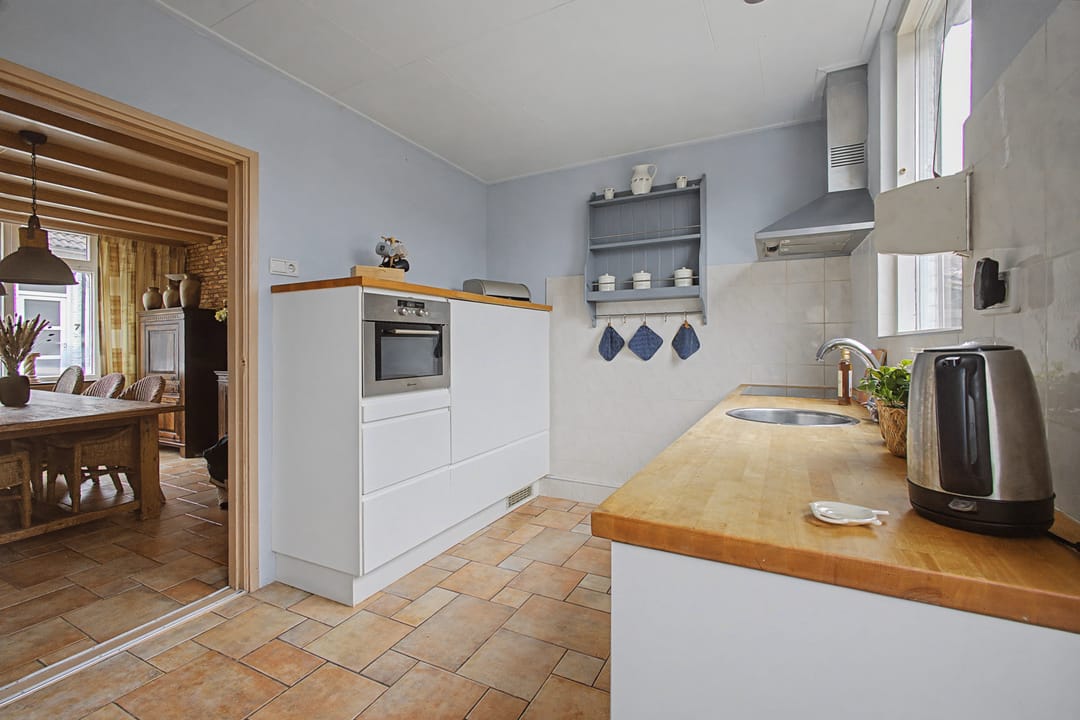 Photo 16 of Huijssenstraat 6