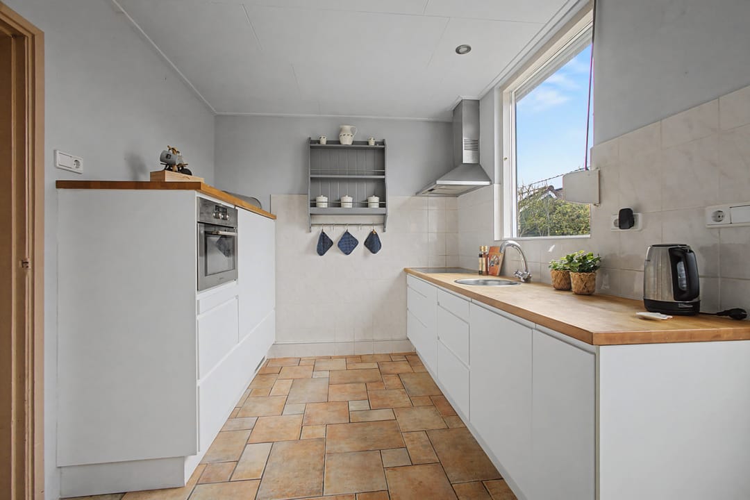 Photo 17 of Huijssenstraat 6