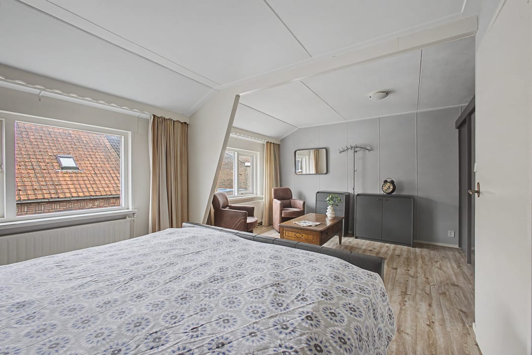 Photo 23 of Huijssenstraat 6