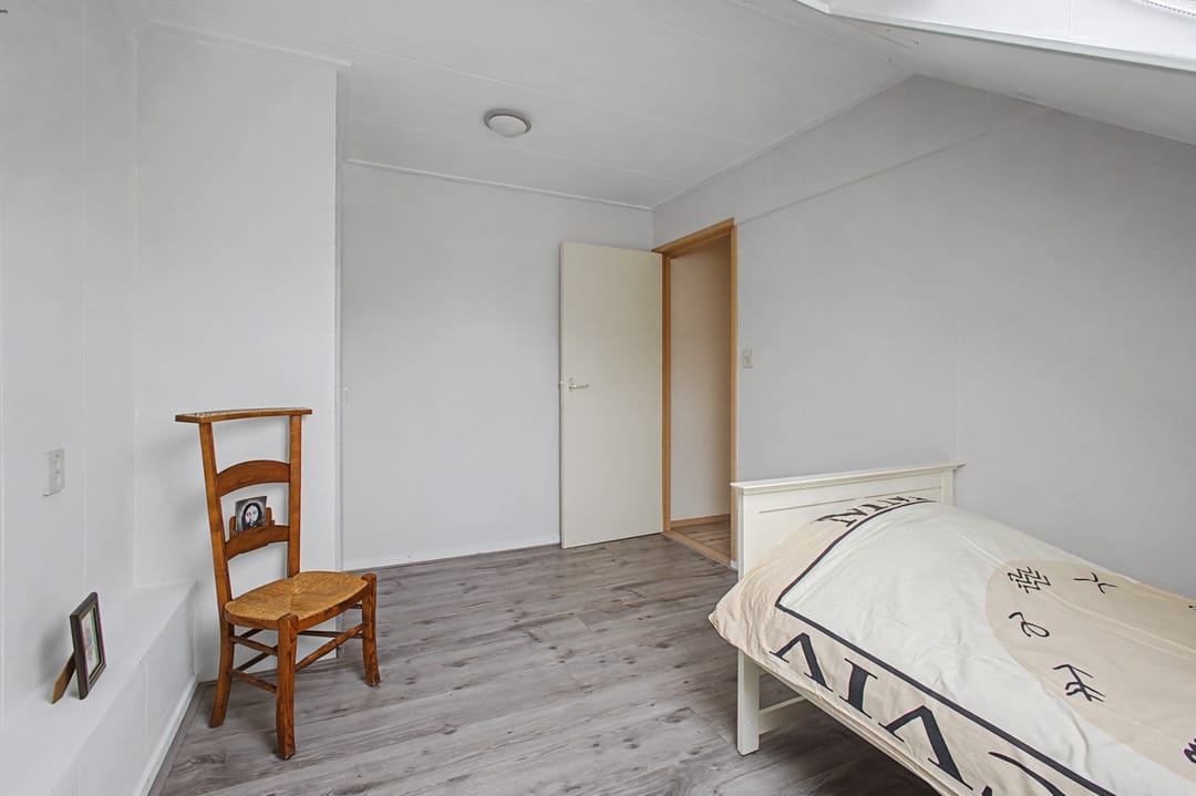 Photo 31 of Huijssenstraat 6