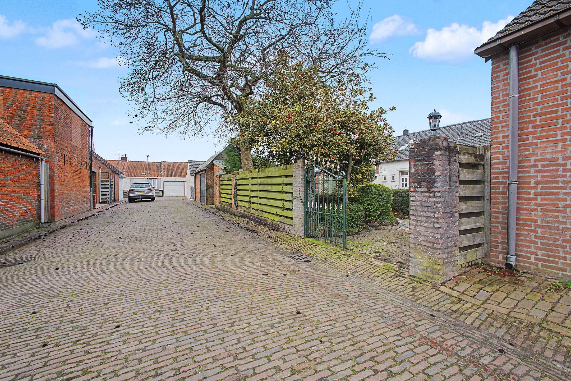 Photo 36 of Huijssenstraat 6