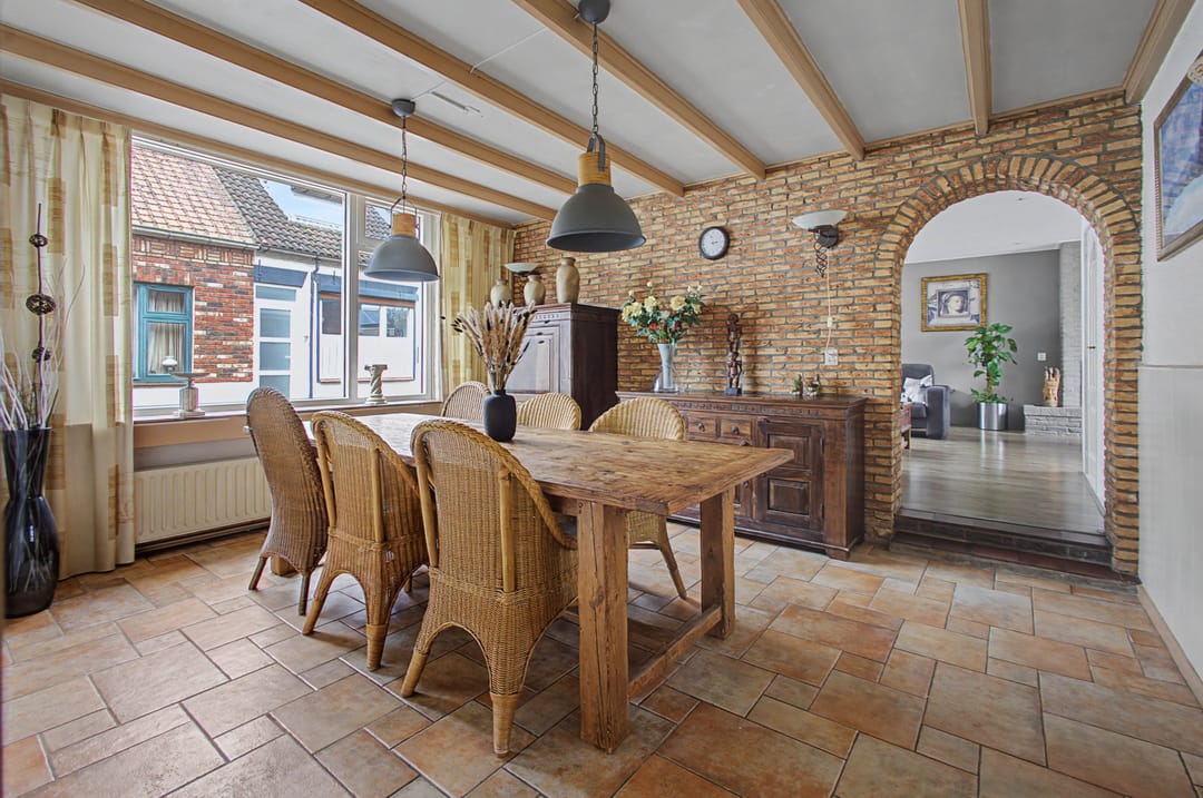 Photo 13 of Huijssenstraat 6