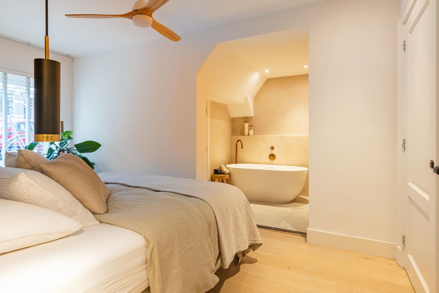 Foto 19 van Wijttenbachstraat 50-A