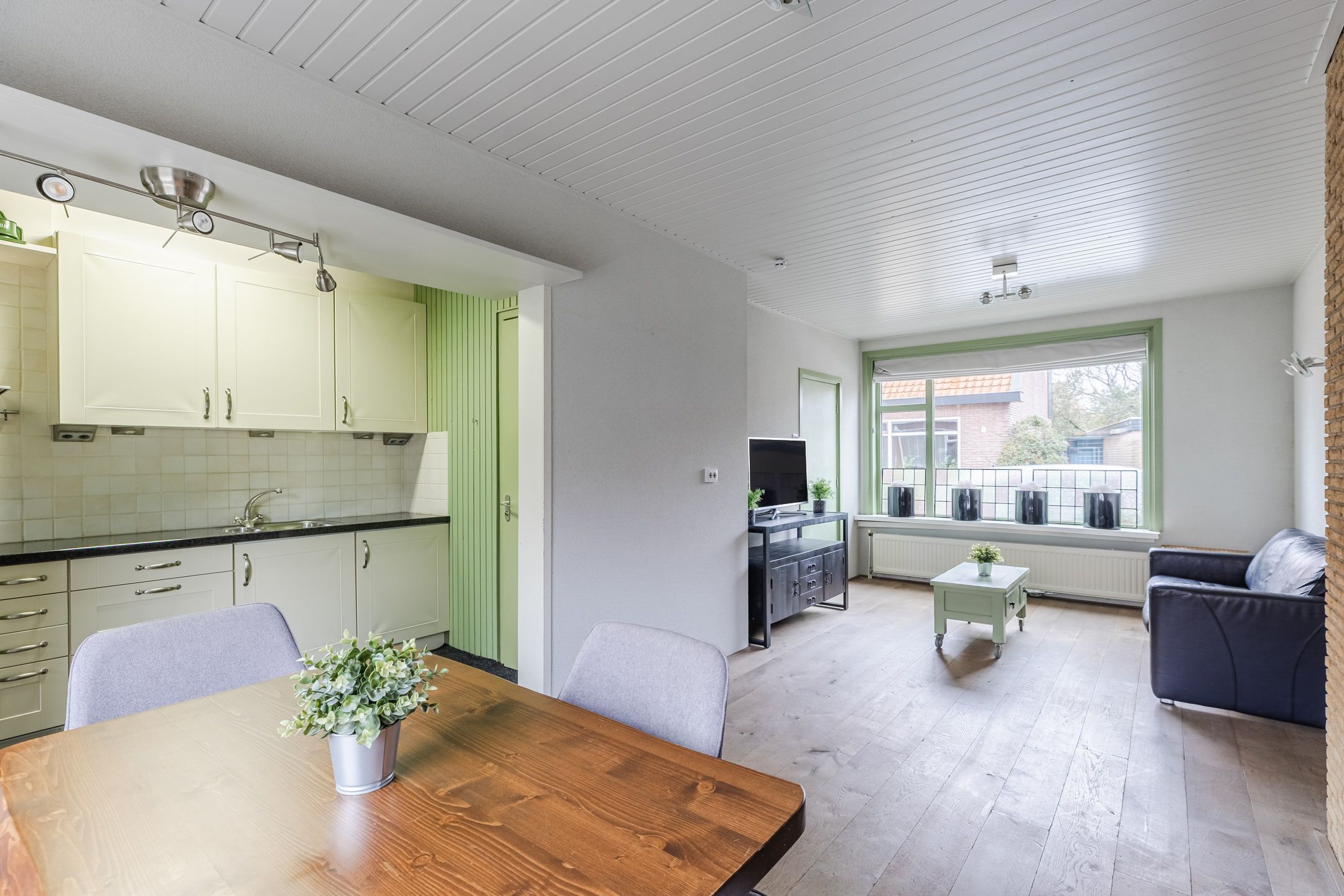 Photo 12 of Domela Nieuwenhuisstraat 30