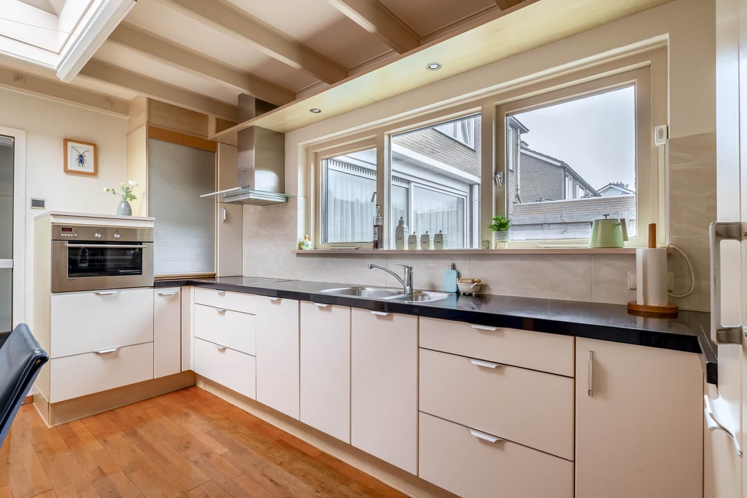 Foto 23 van Meester Neuteboomstraat 58