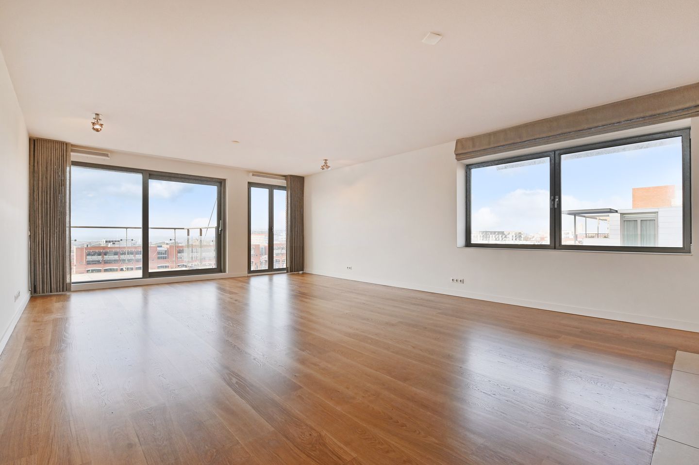 Foto 10 van Dr. Lelykade 50