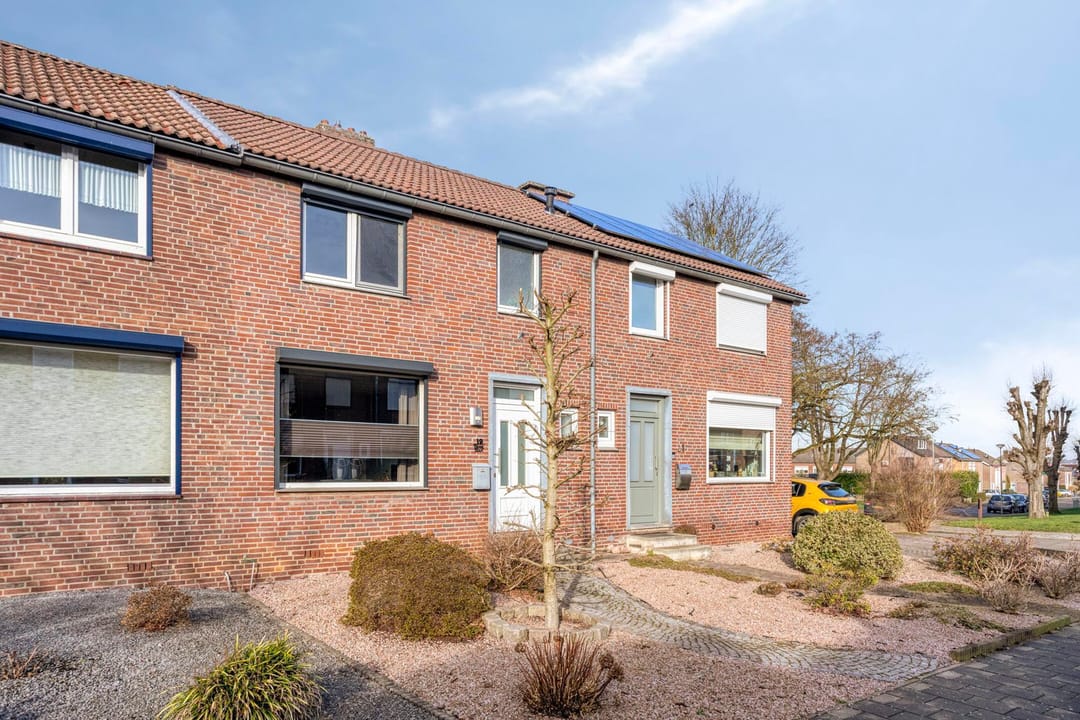 Photo 2 of Beatrixstraat 19