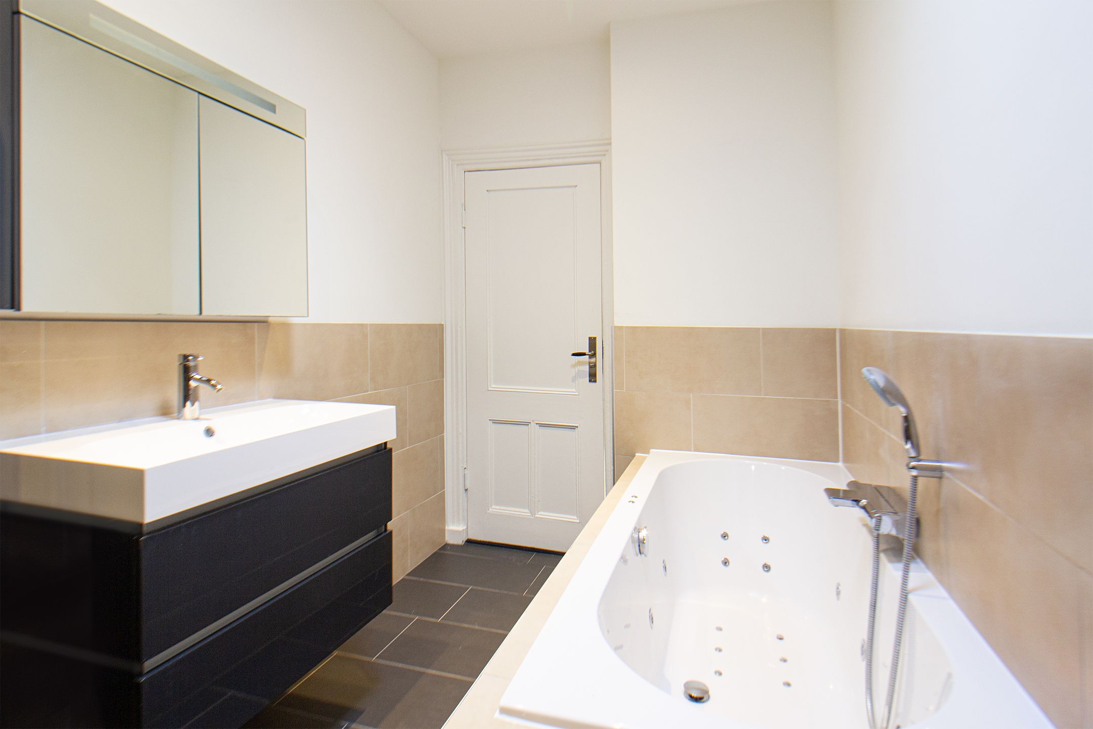 Foto 21 van Dirk Hoogenraadstraat 128