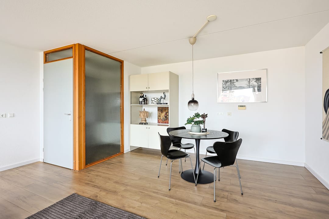 Photo 8 of Van Esveldstraat 185