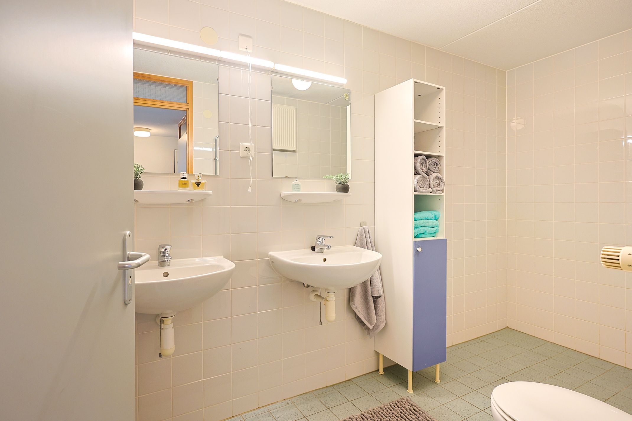 Photo 21 of Van Esveldstraat 185