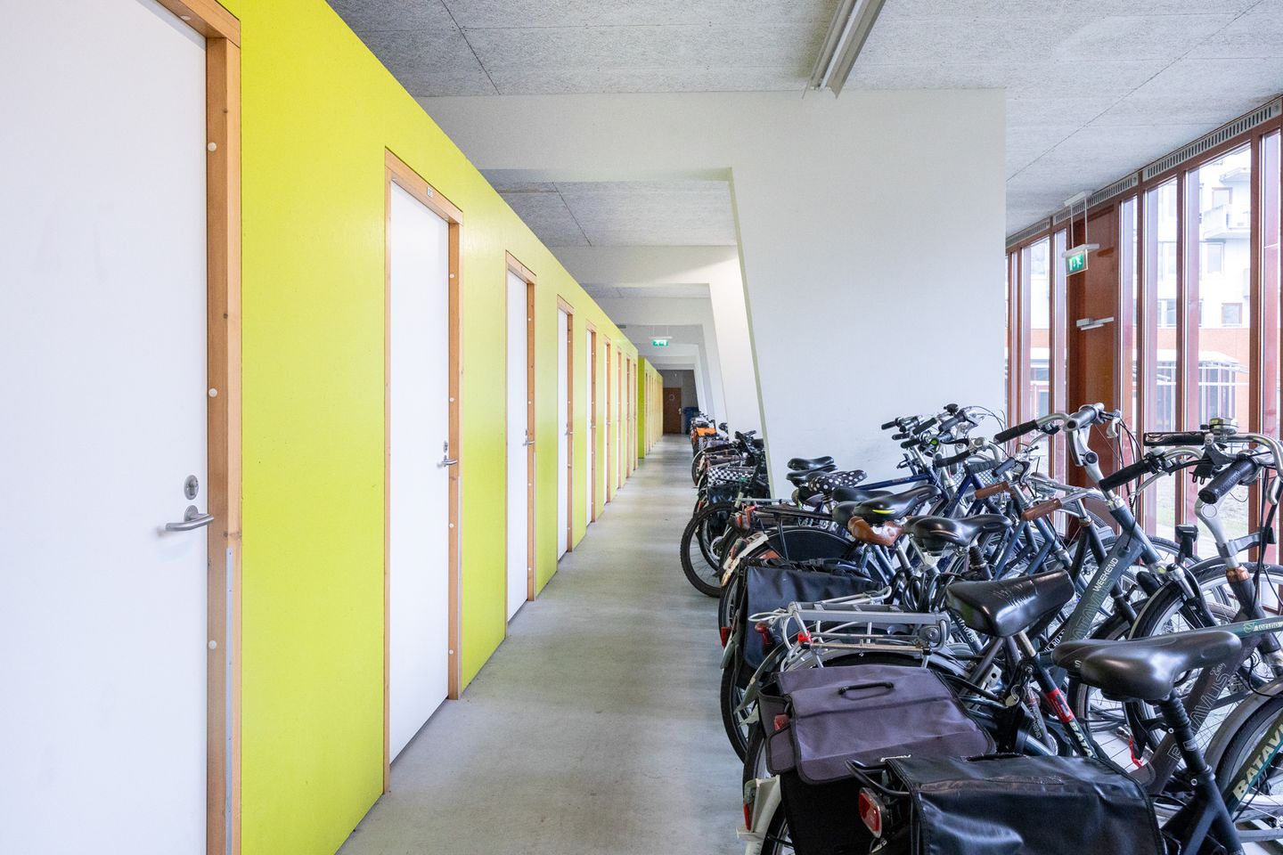 Photo 25 of Van Esveldstraat 185